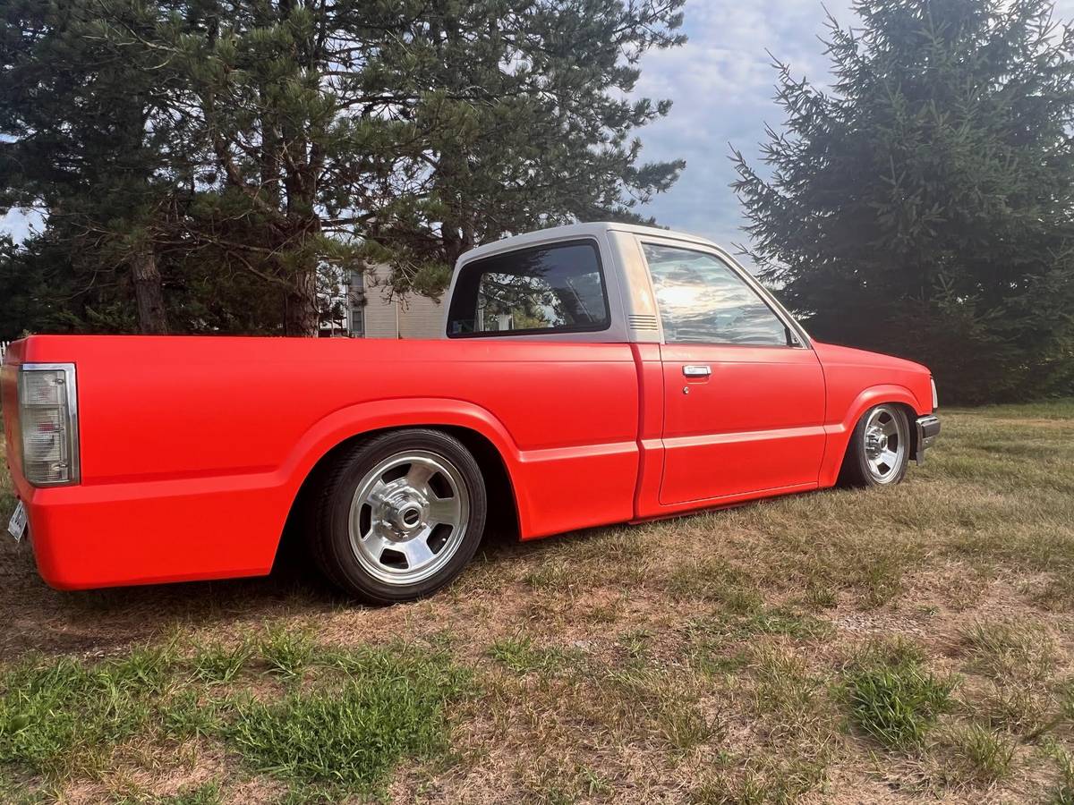 Mazda-b2200-1988-orange-4