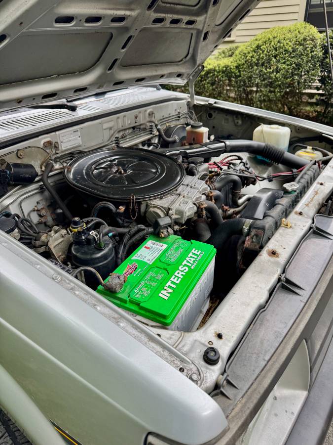 Mazda-b2200-1988-silver-1