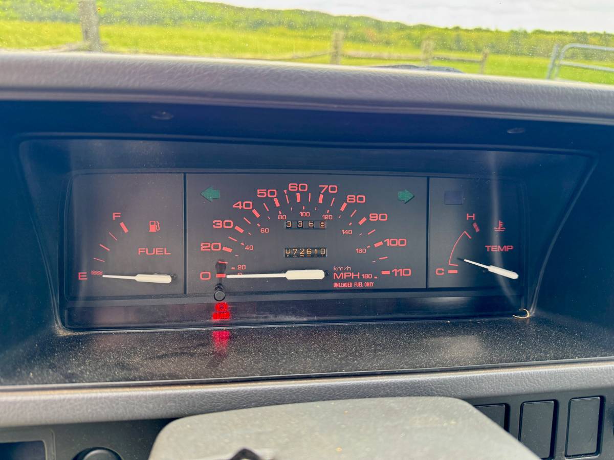 Mazda-b2200-1988-silver-14
