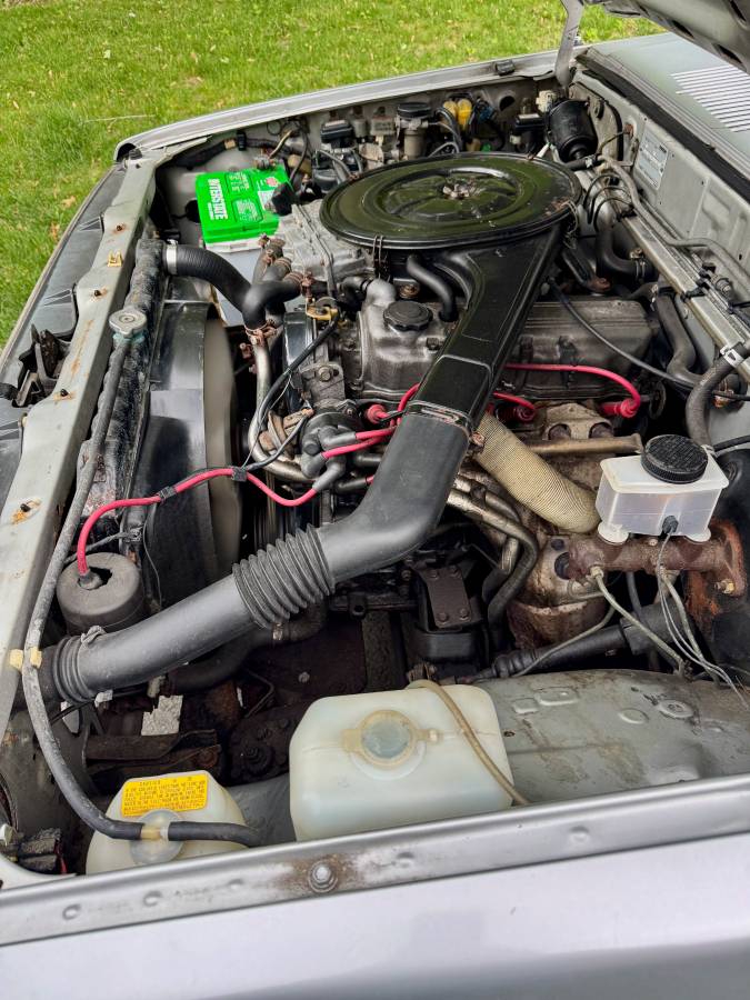 Mazda-b2200-1988-silver-2