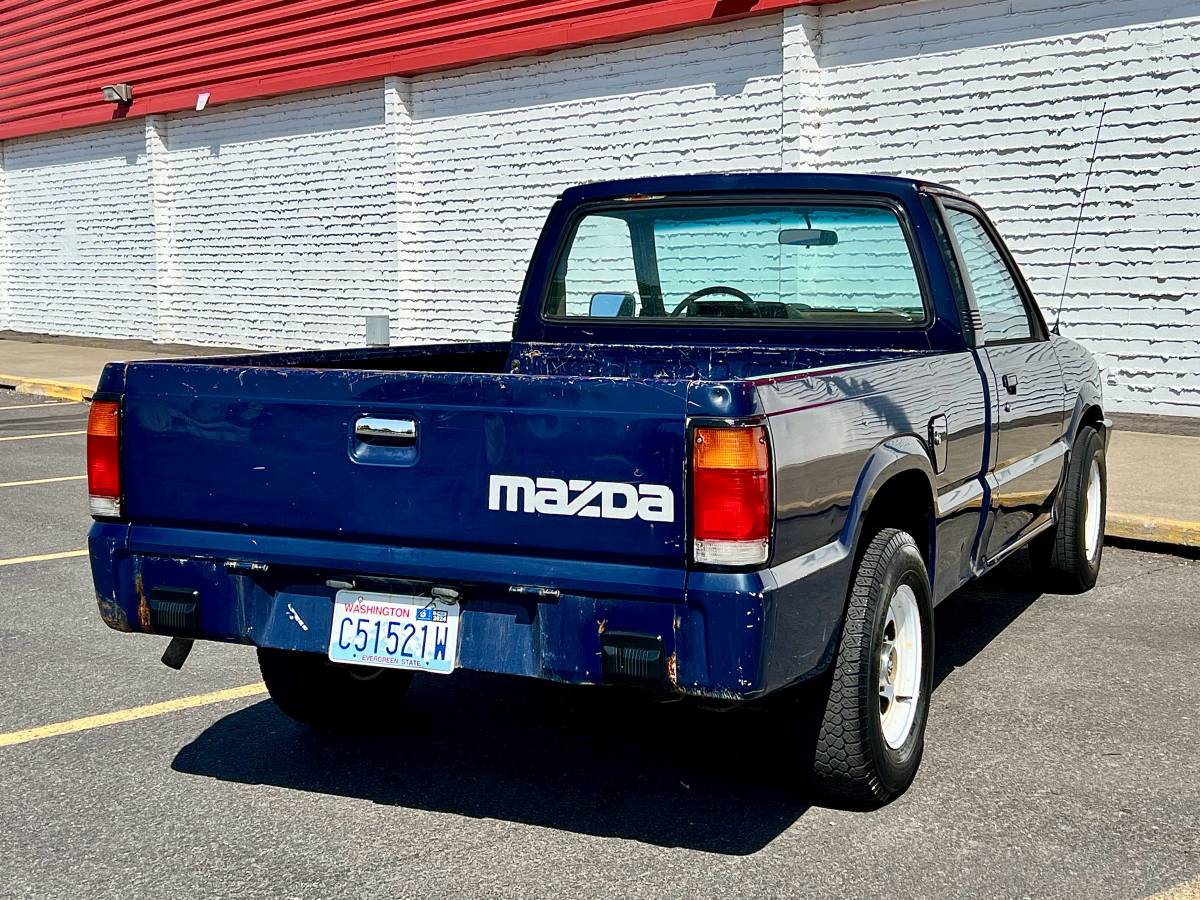 Mazda-b2200-1990-2