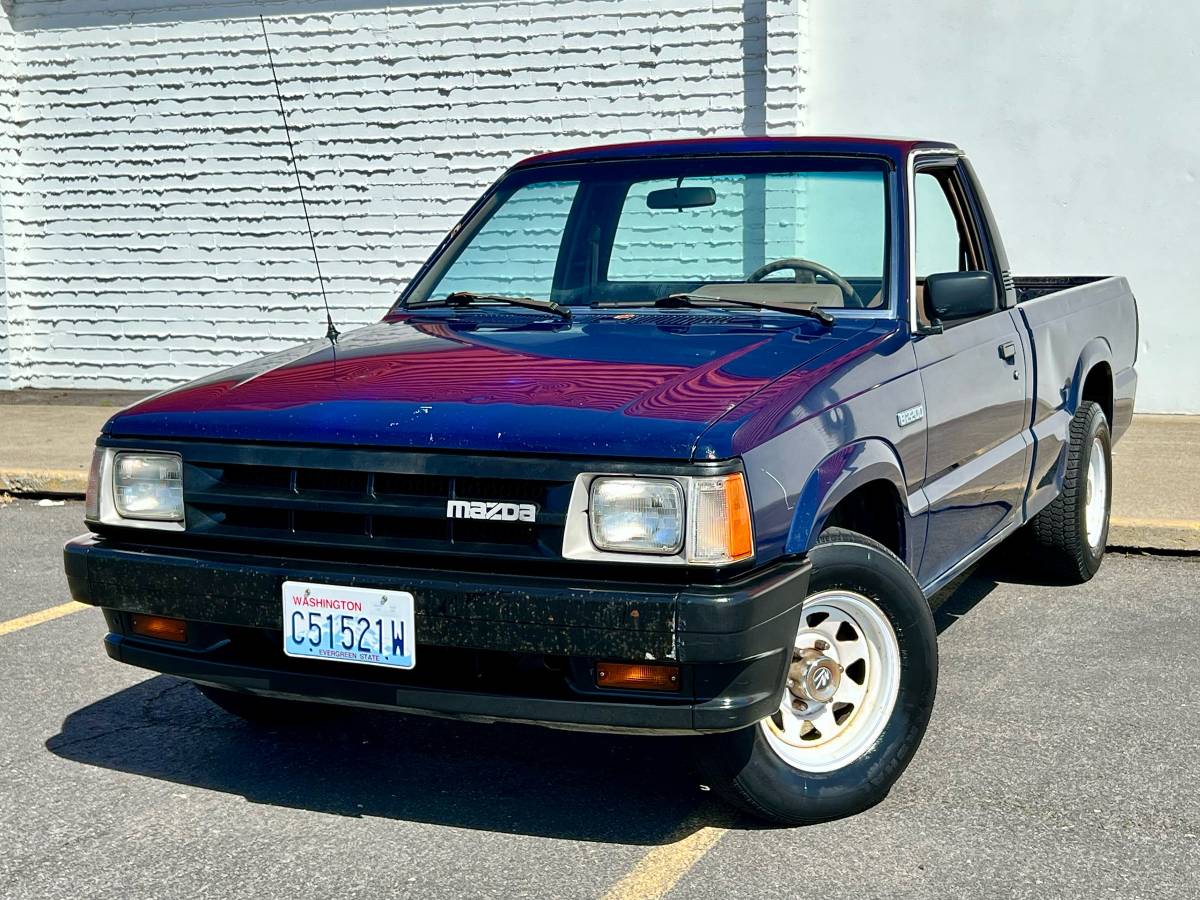 Mazda-b2200-1990