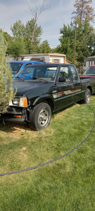Mazda-b2200-1992-black-1