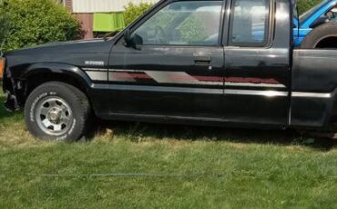 Mazda-b2200-1992-black-2
