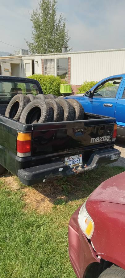 Mazda-b2200-1992-black-4