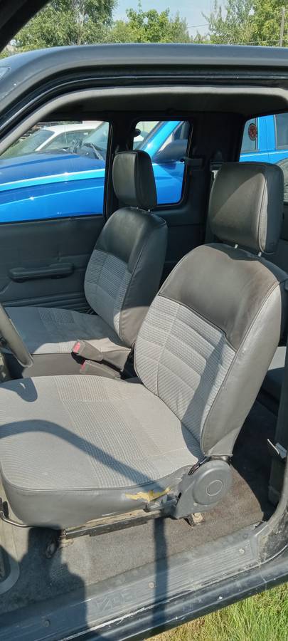 Mazda-b2200-1992-black-6