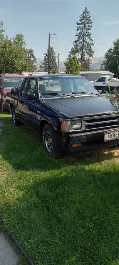 Mazda-b2200-1992-black