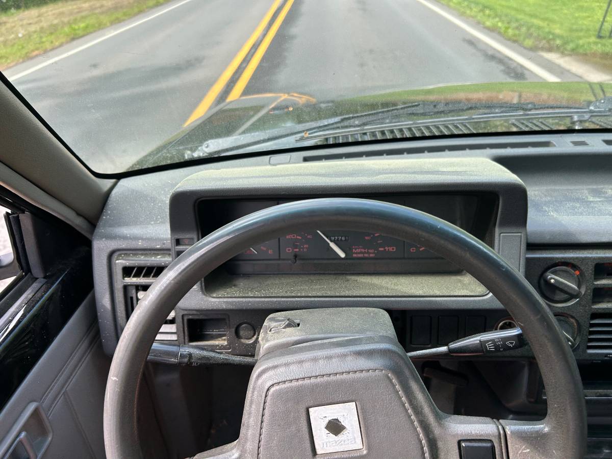 Mazda-b2200-automatic-pick-up-1989-black-6
