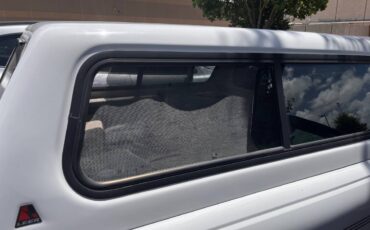 Mazda-b2300-1994-white-13