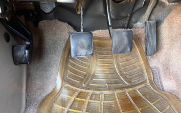 Mazda-b2300-1994-white-8