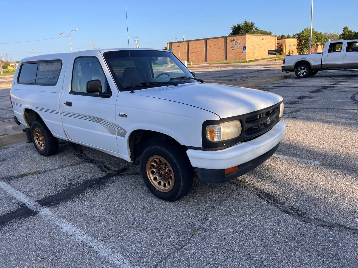 Mazda-b2300-1994-white