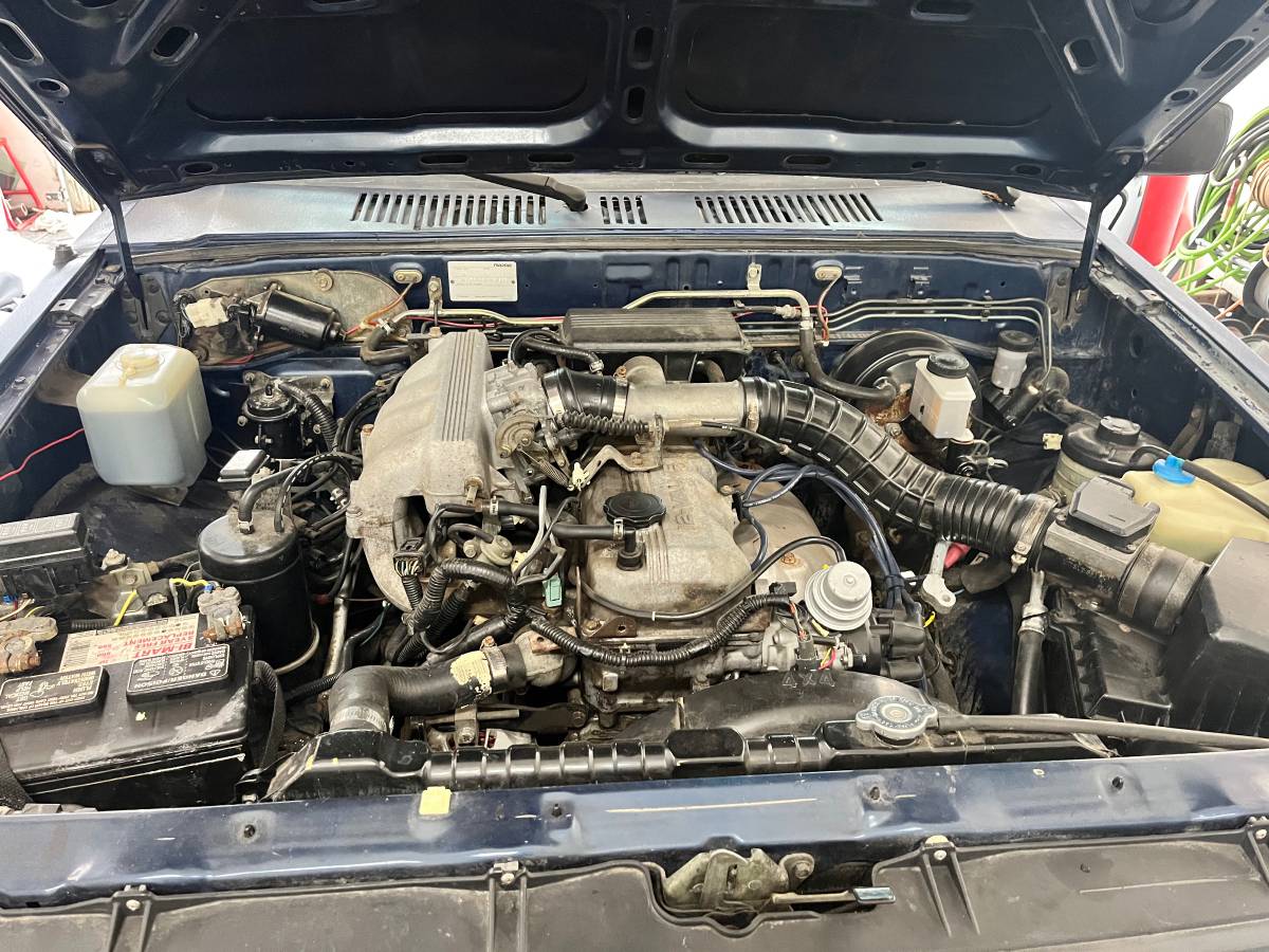 Mazda-b2600-4x4-1989-blue-5