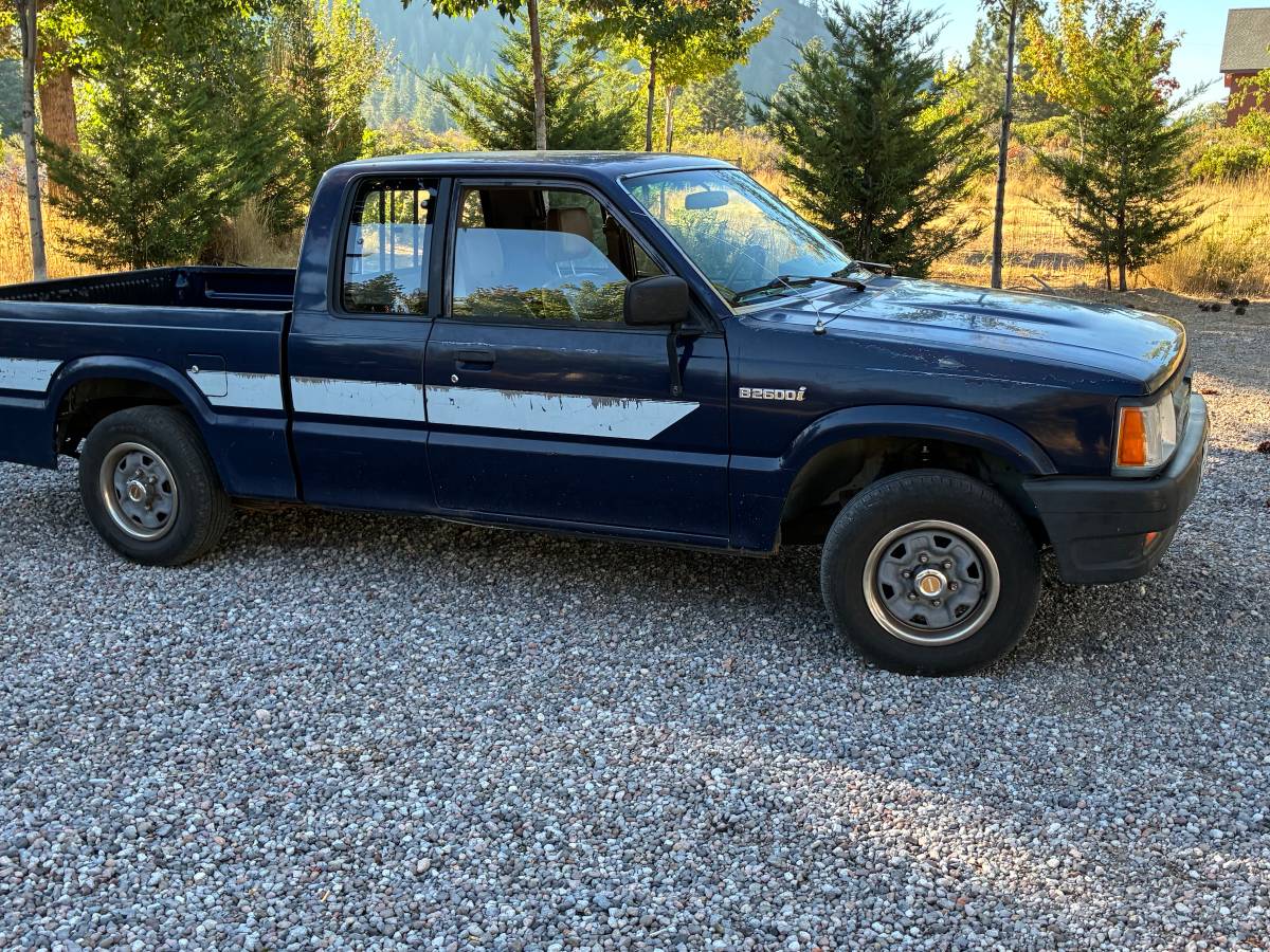 Mazda-b2600i-1991-3