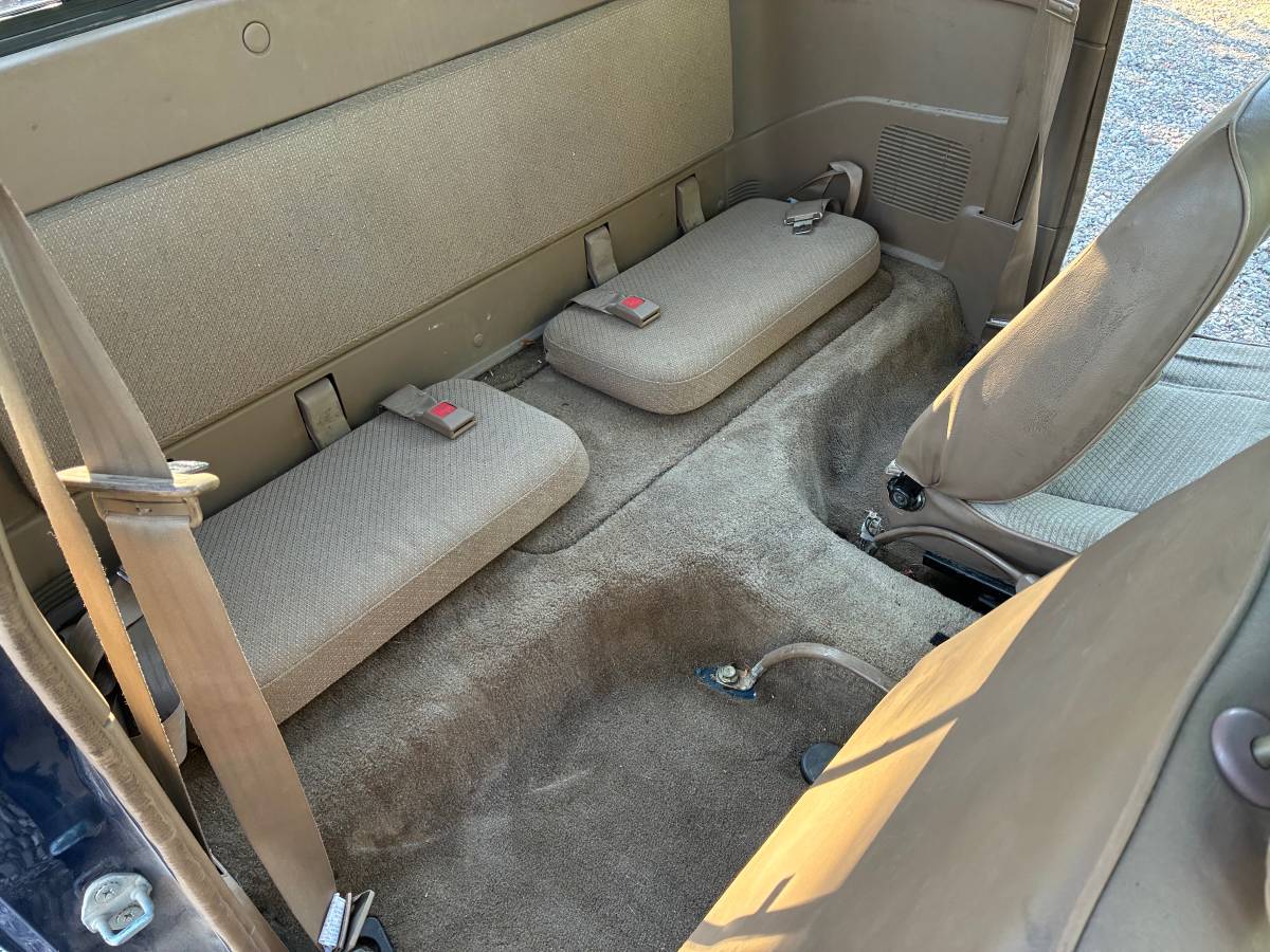 Mazda-b2600i-1991-5