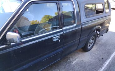 Mazda-b2600i-1991-black