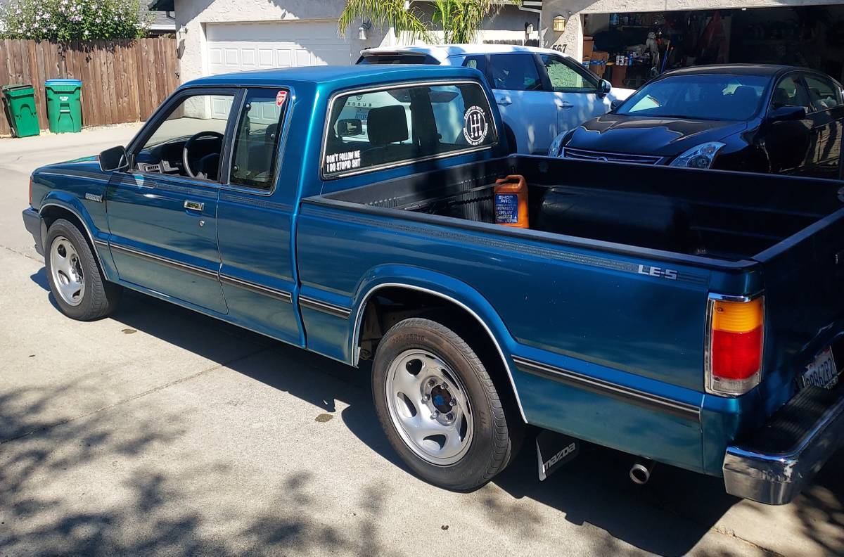 Mazda-b2600i-1992-blue-2