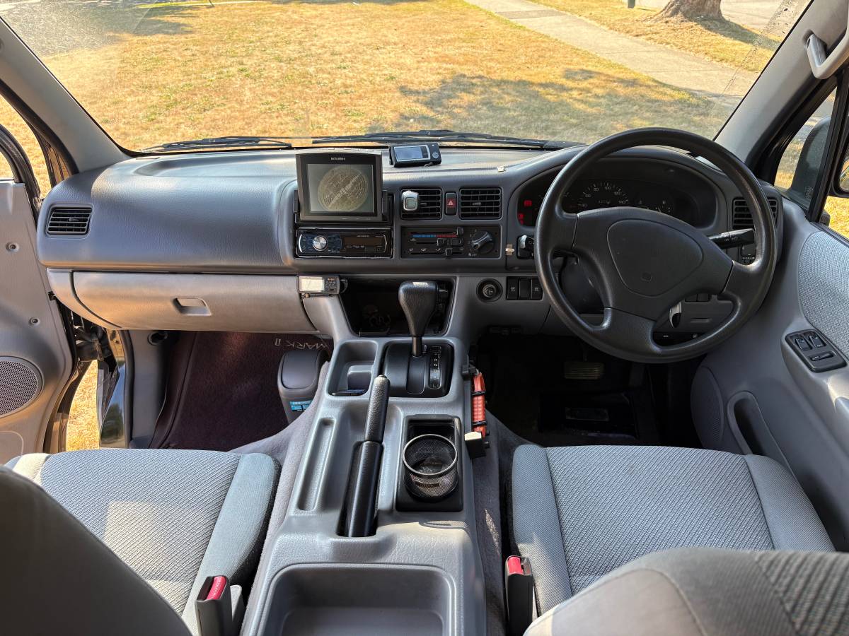 Mazda-bongo-diesel-4x4-1995-8