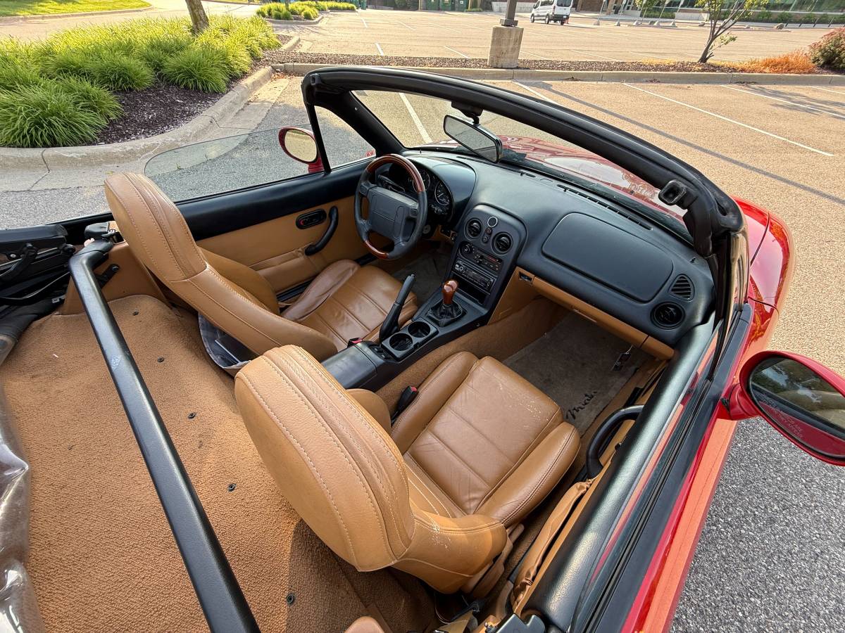 Mazda-miata-1.6l-1995-red-4