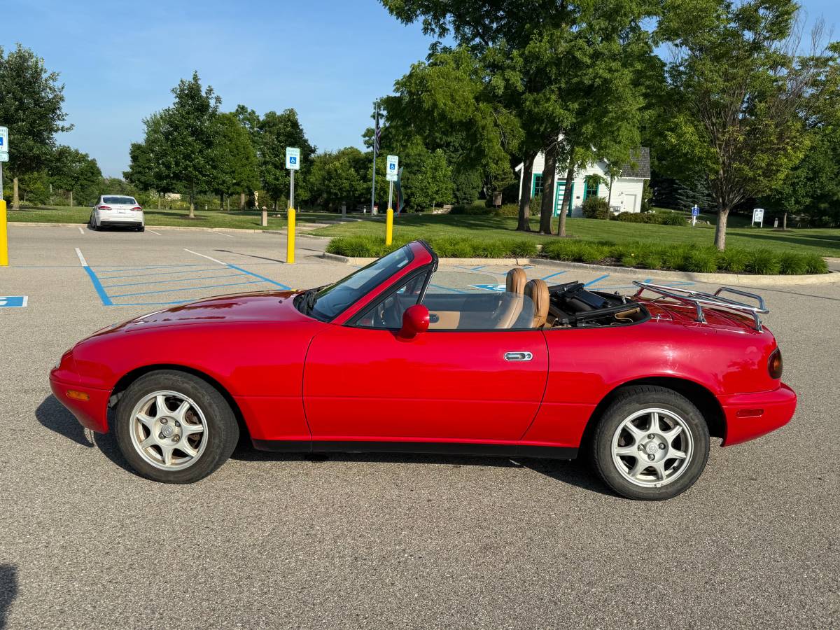 Mazda-miata-1.6l-1995-red-7