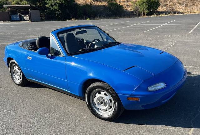 Mazda-miata-mx-5-1990-blue-9