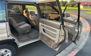 Mazda-mpv-1992-11