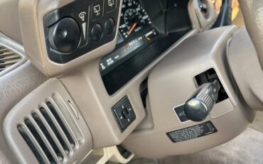 Mazda-mpv-1992-16