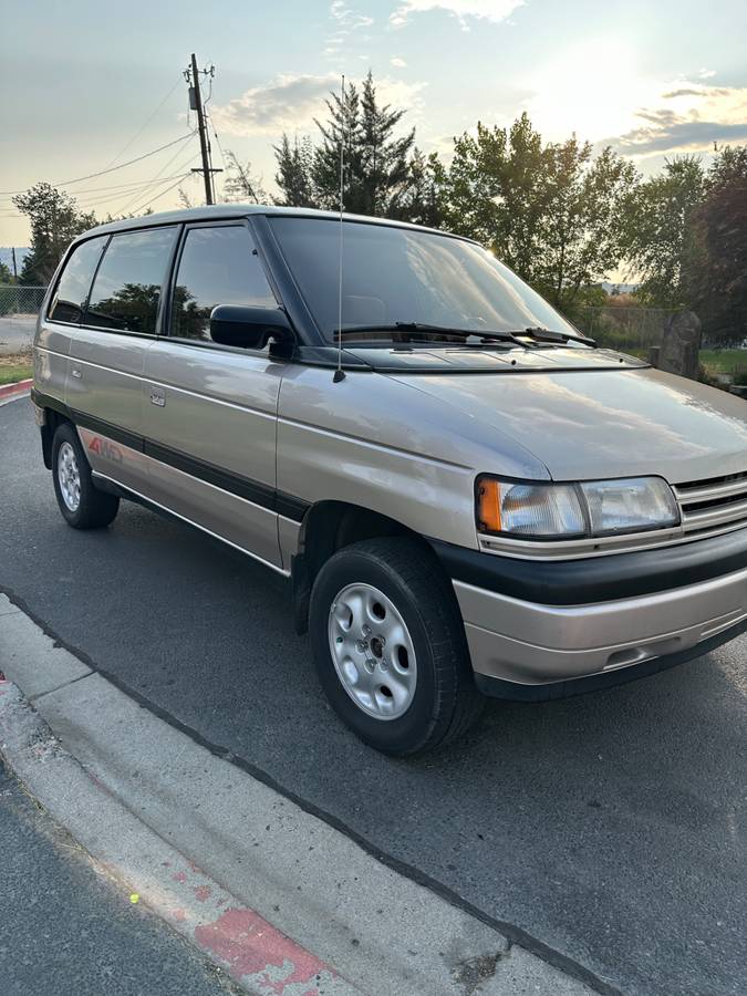 Mazda-mpv-1992-2