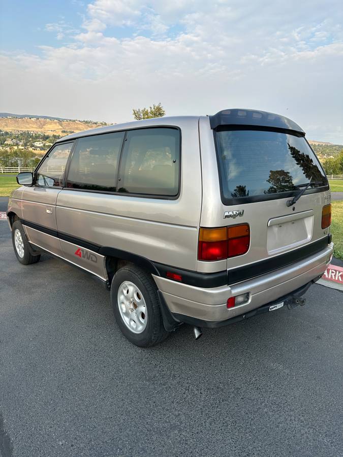 Mazda-mpv-1992-7