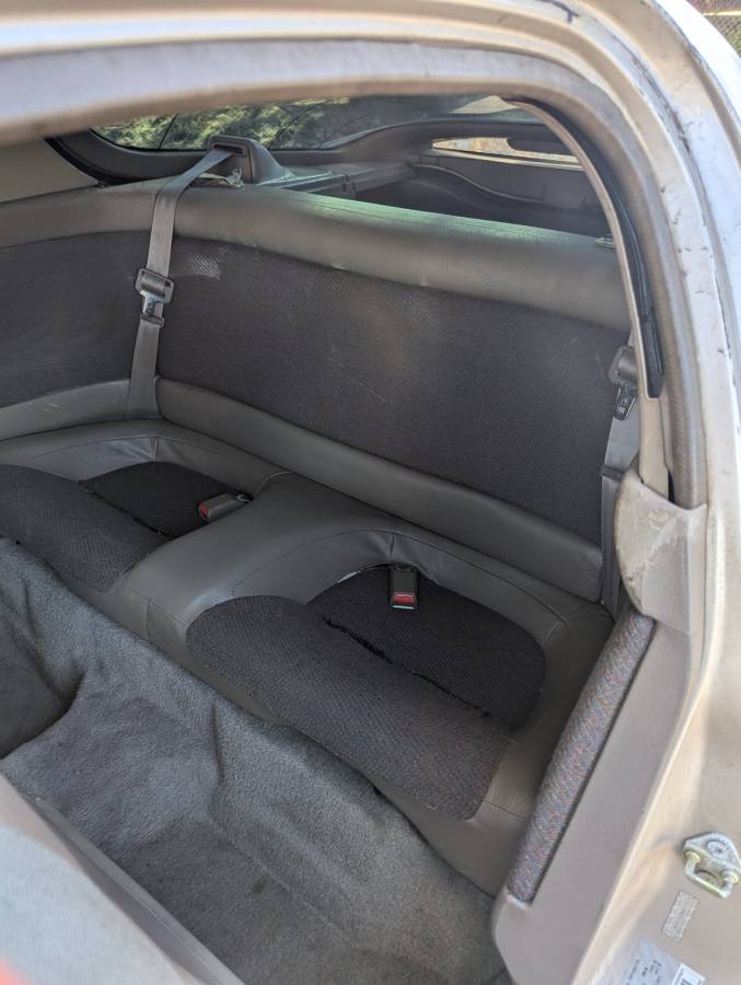 Mazda-mx-3-1992-4