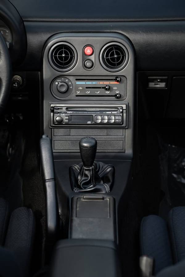 Mazda-mx-5-1992-red-14