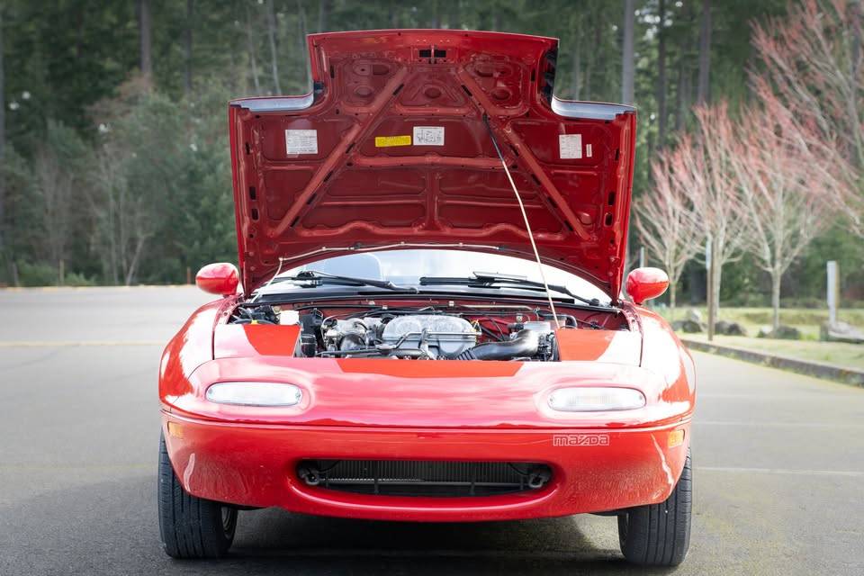 Mazda-mx-5-1992-red-4