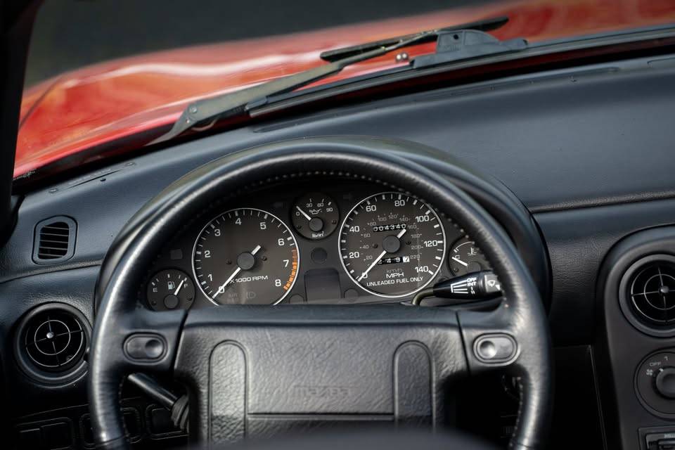 Mazda-mx-5-1992-red-8
