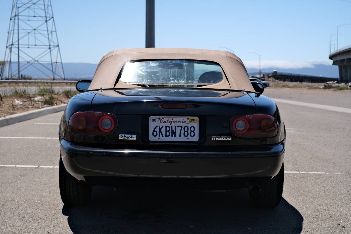 Mazda-mx-5-1993-black-4