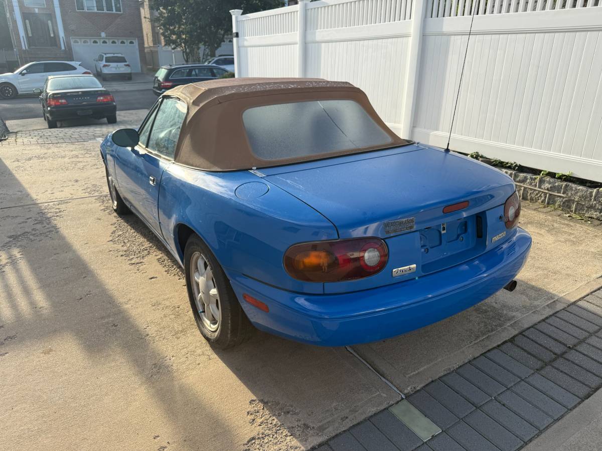 Mazda-mx-5-coupe-1991-blue-4