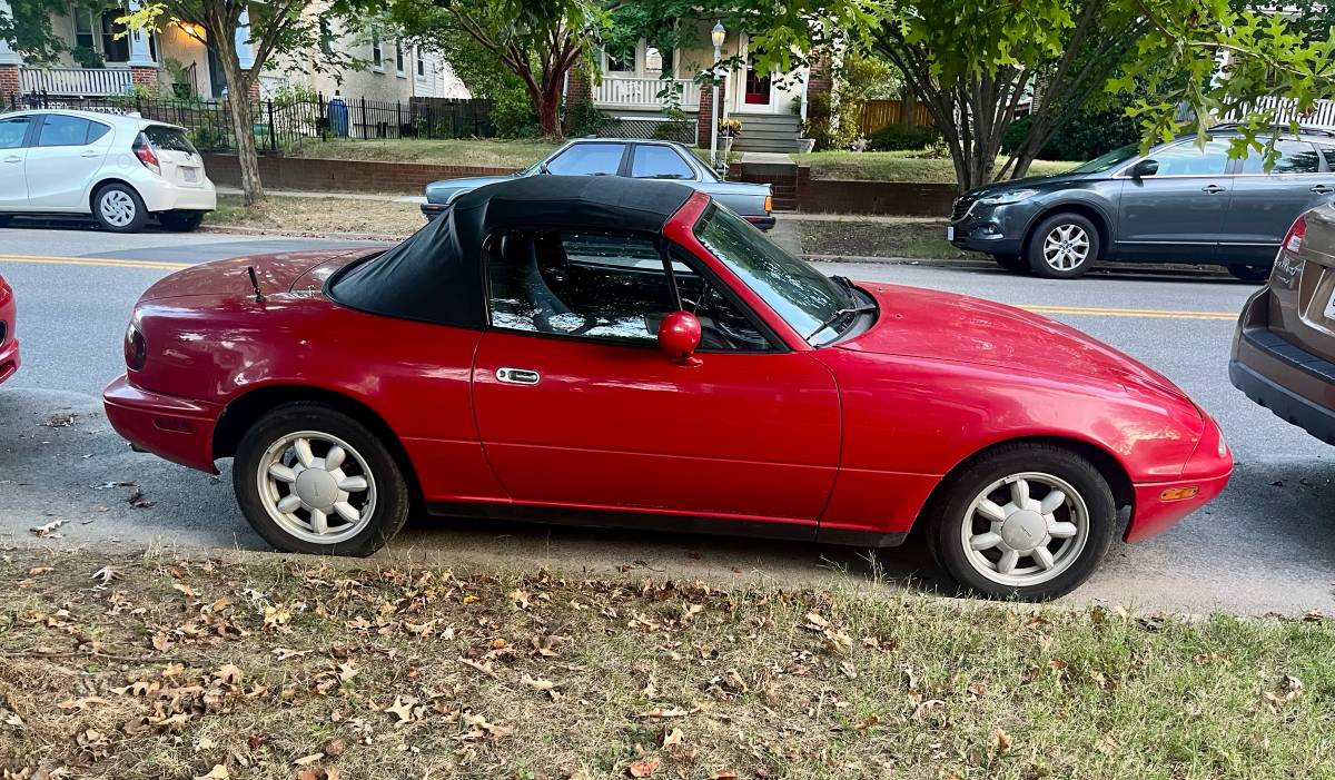 Mazda-mx-5-miata-1990-red-1