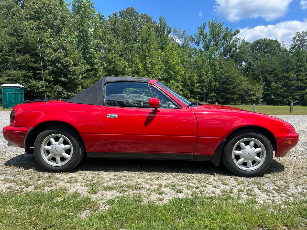 Mazda-mx-5-miata-1990-red-3