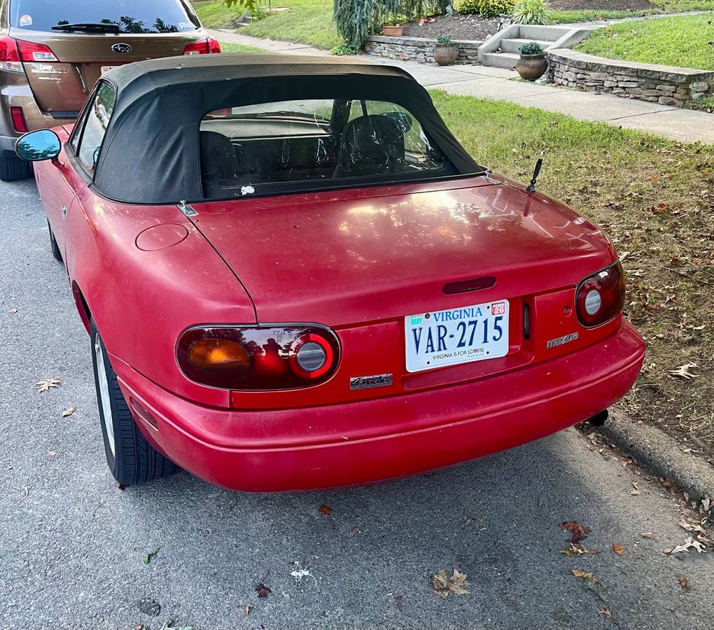 Mazda-mx-5-miata-1990-red-3