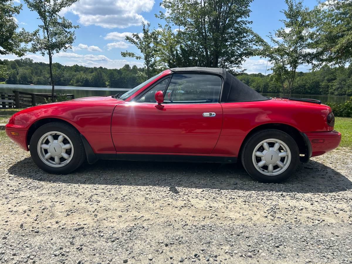 Mazda-mx-5-miata-1990-red-7