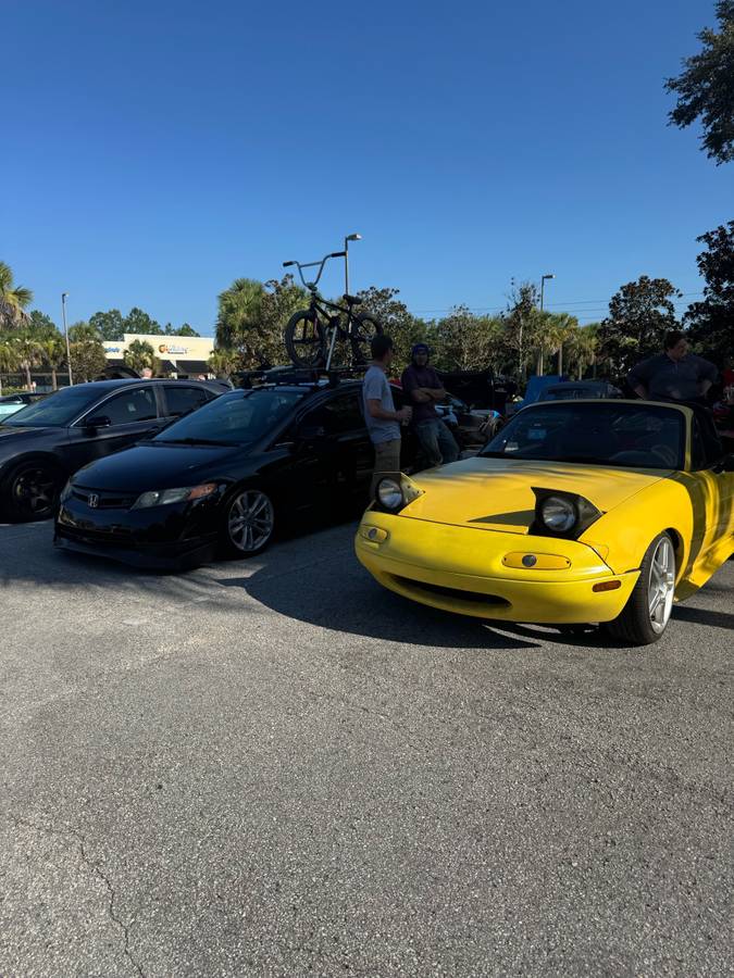 Mazda-mx-5-miata-1990-yellow-2