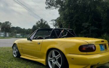 Mazda-mx-5-miata-1990-yellow