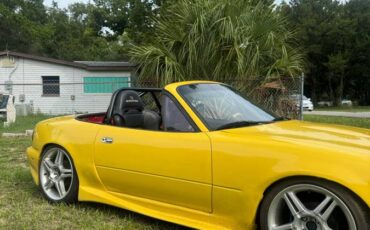 Mazda-mx-5-miata-1990-yellow-7