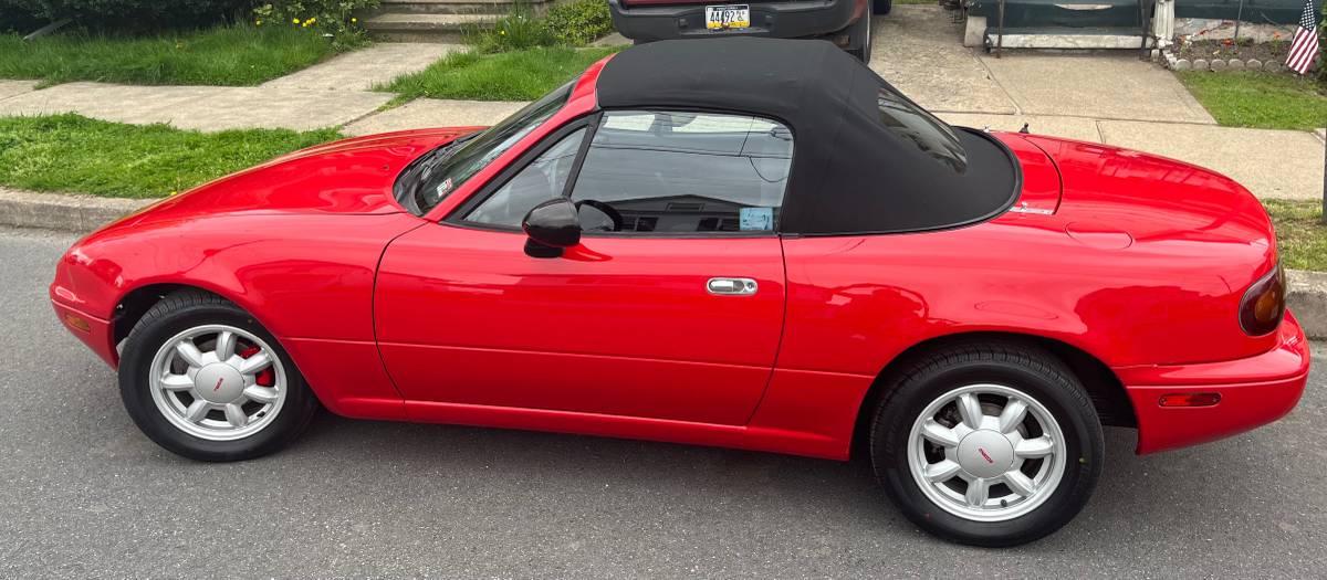 Mazda-mx-5-miata-1991-red