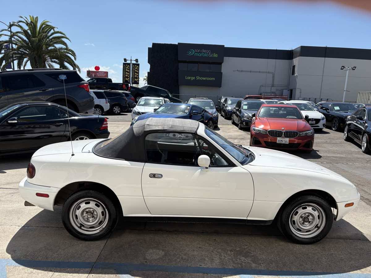 Mazda-mx-5-miata-1993-1