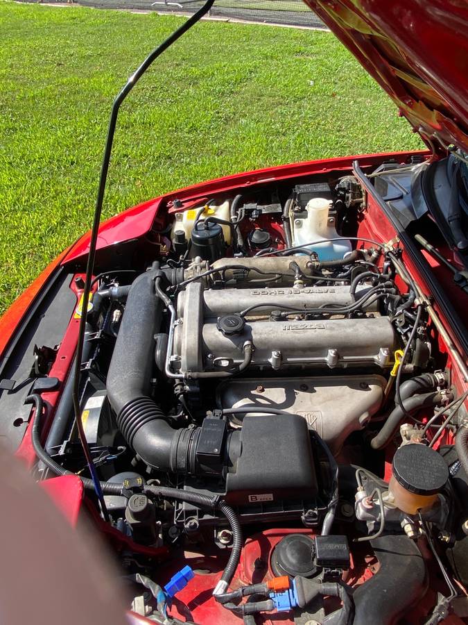 Mazda-mx-5-miata-1994-red-10