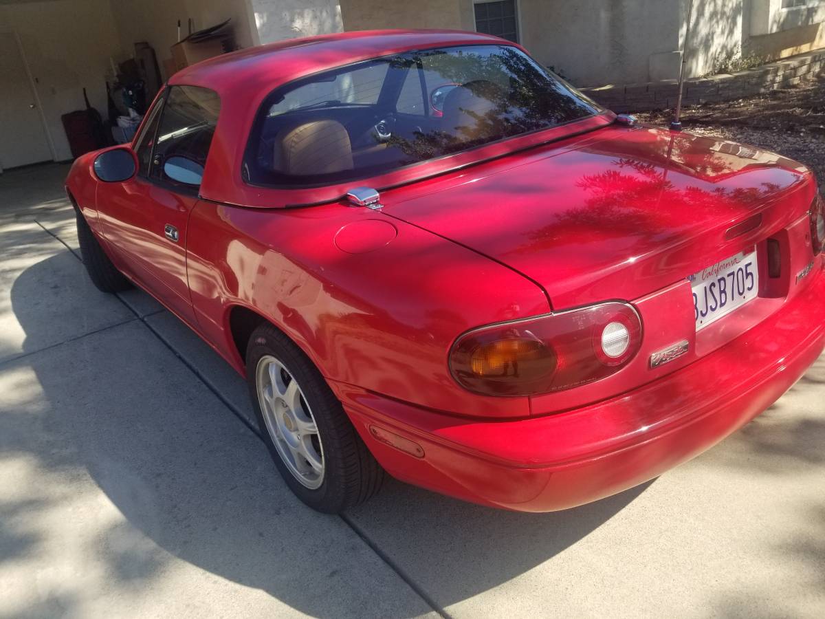 Mazda-mx-5-miata-1994-red-10
