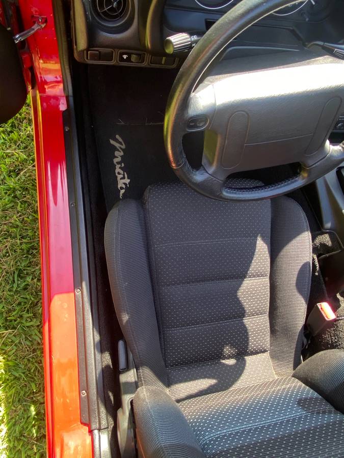 Mazda-mx-5-miata-1994-red-11