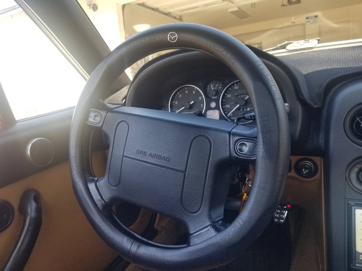 Mazda-mx-5-miata-1994-red-19