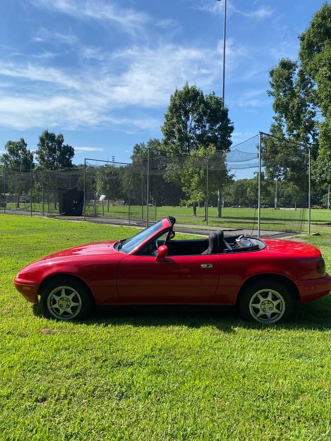 Mazda-mx-5-miata-1994-red-3
