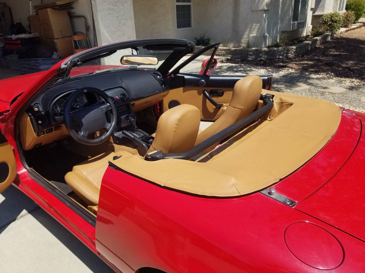 Mazda-mx-5-miata-1994-red-5