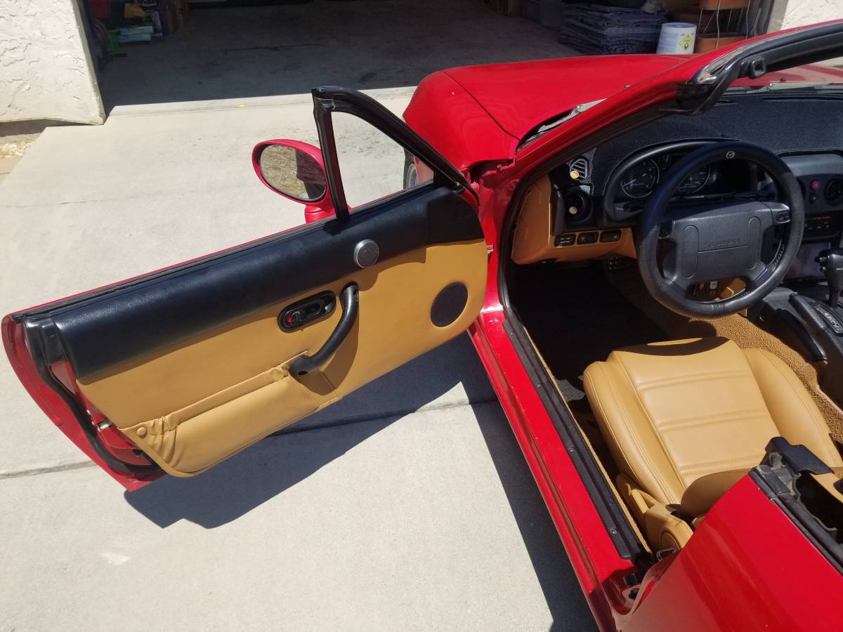 Mazda-mx-5-miata-1994-red-8